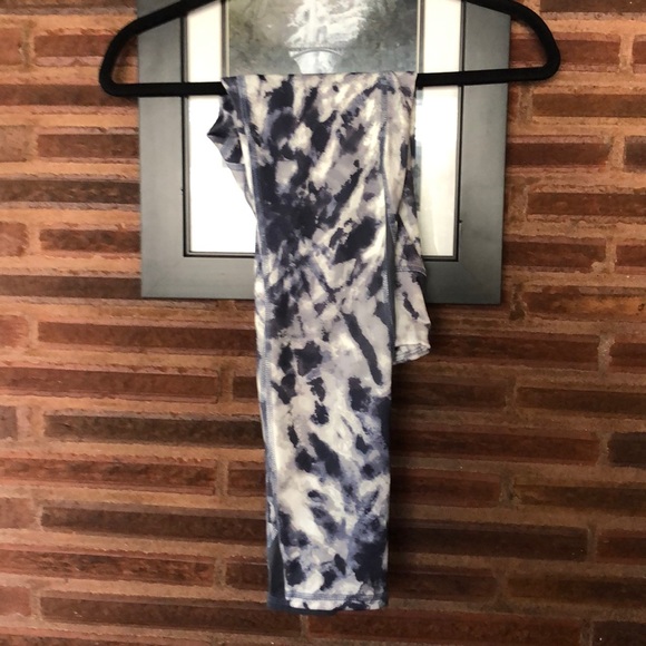 NWOT old navy go dry active leggings. - Picture 1 of 4